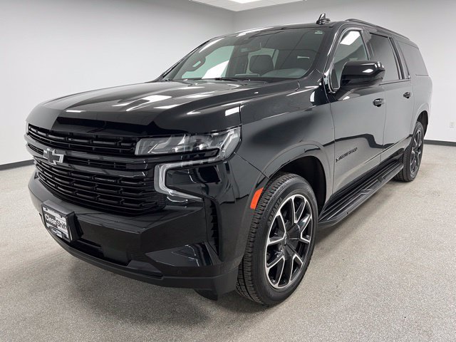 Used 2024 Chevrolet Suburban RST AWD/4WD image 4