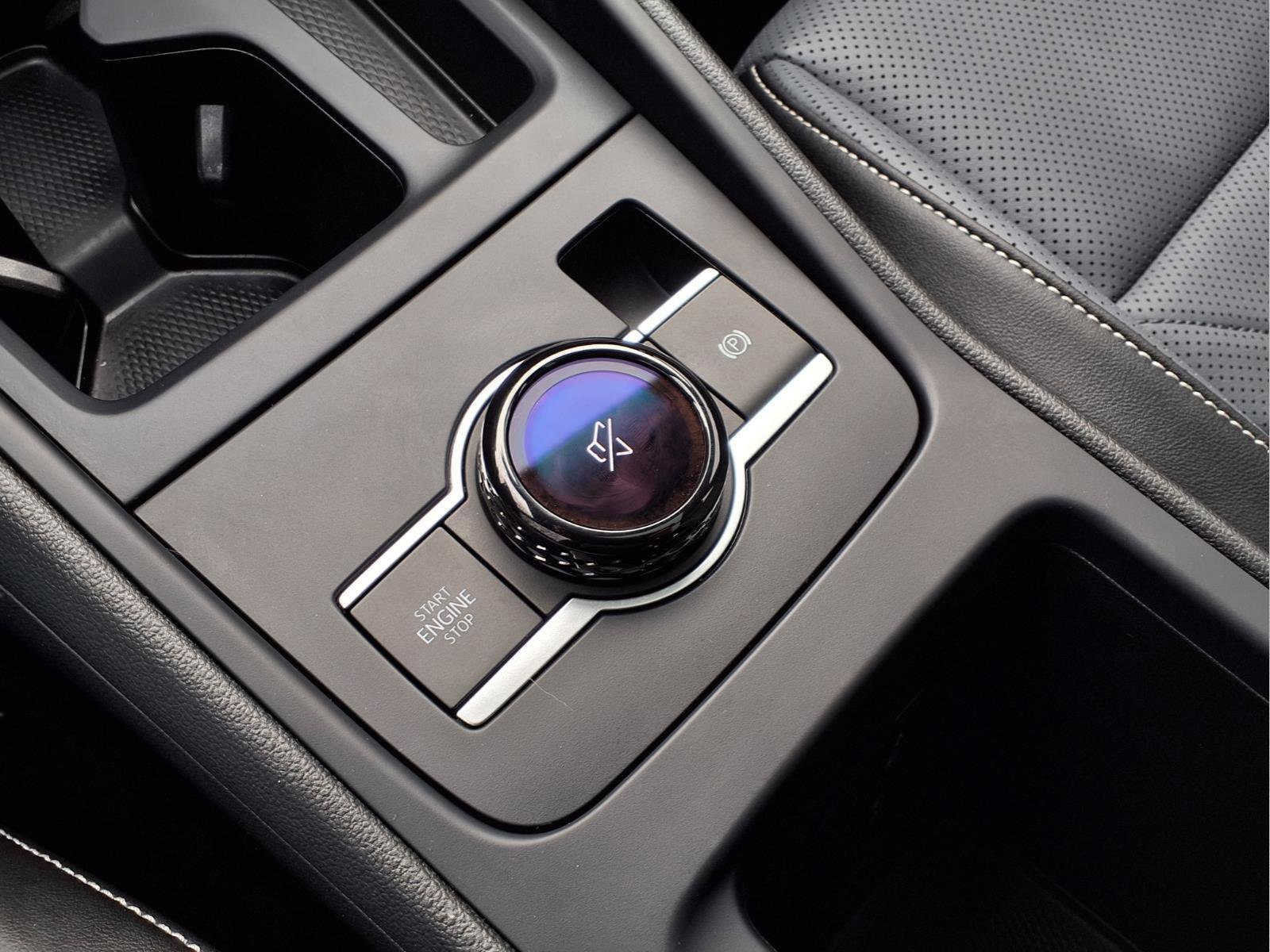 Used 2025 Volkswagen Tiguan SE R-Line image 19