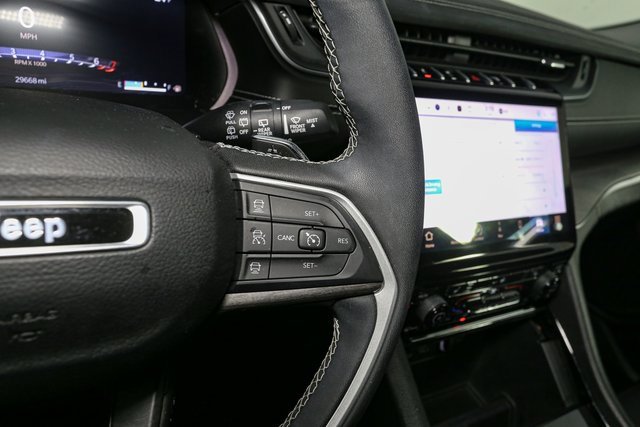 Used 2023 Jeep Grand Cherokee L Limited image 37