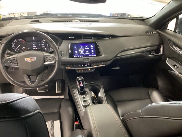 Used 2023 Cadillac XT4 Sport w/ Cold Weather Package AWD/4WD image 7