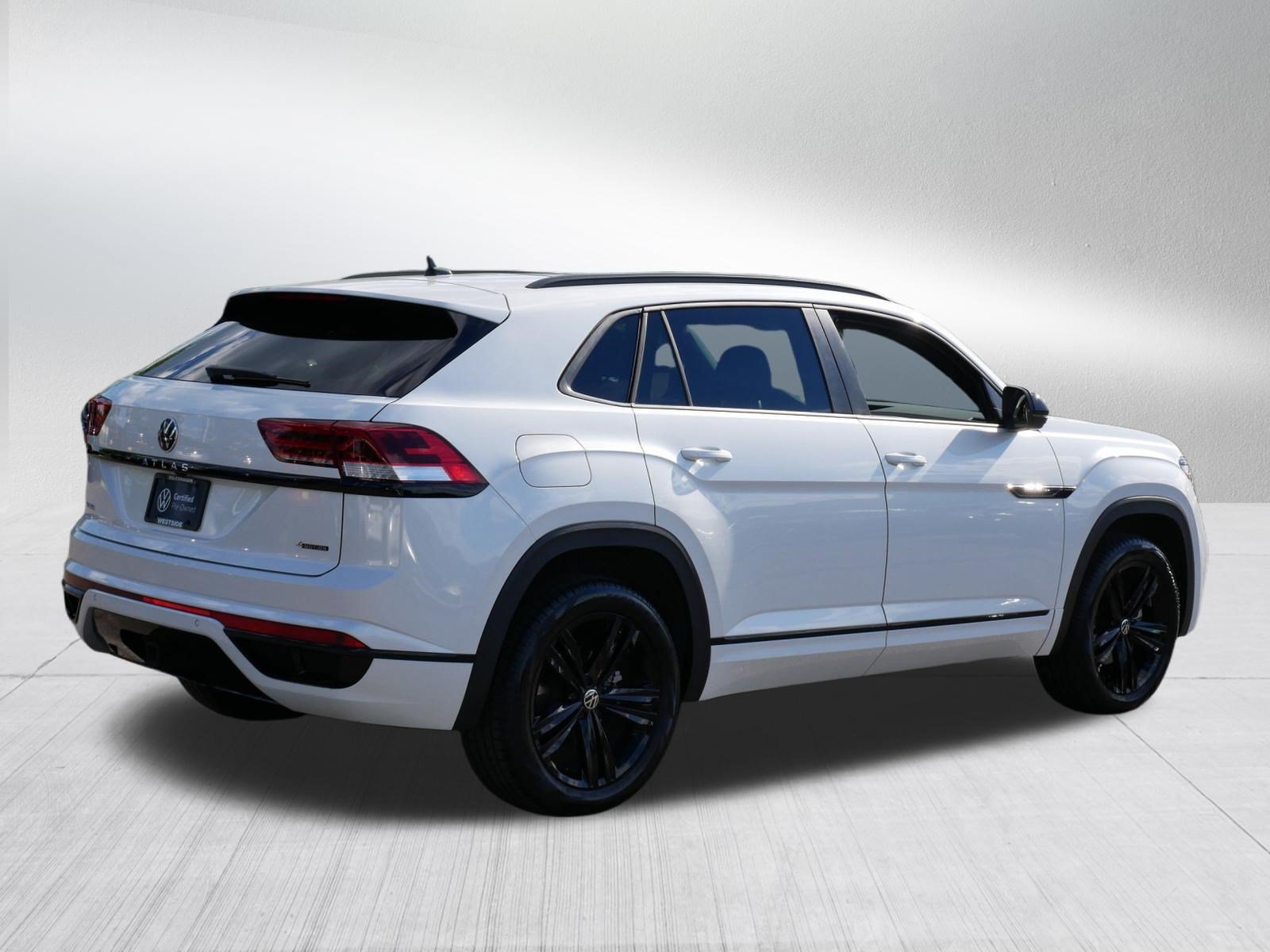 Certified 2023 Volkswagen Atlas Cross Sport SEL R-Line AWD/4WD image 7