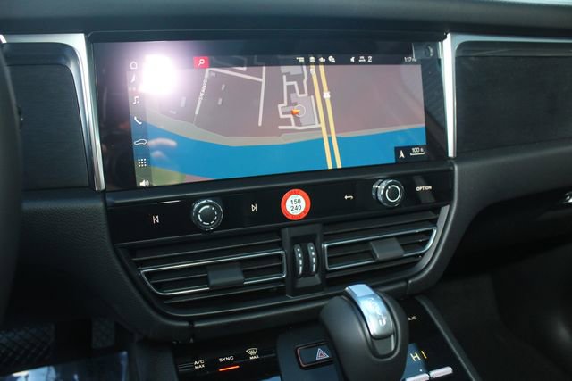 New 2026 Porsche Macan GTS image 17