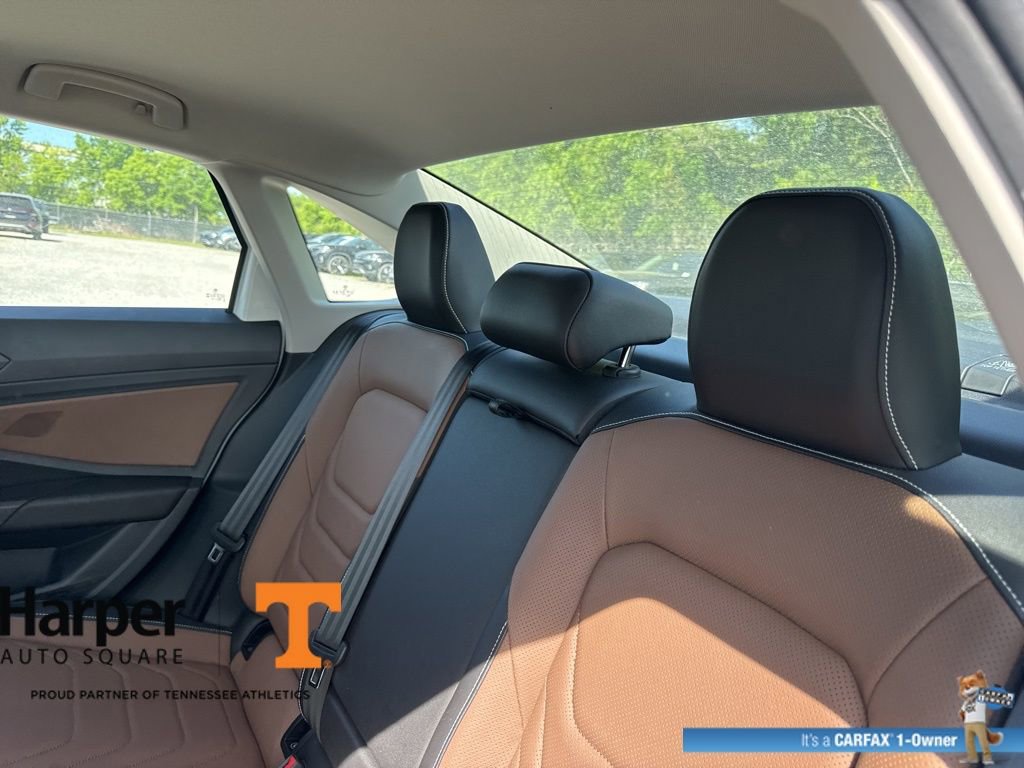 Used 2025 Volkswagen Jetta SEL image 9