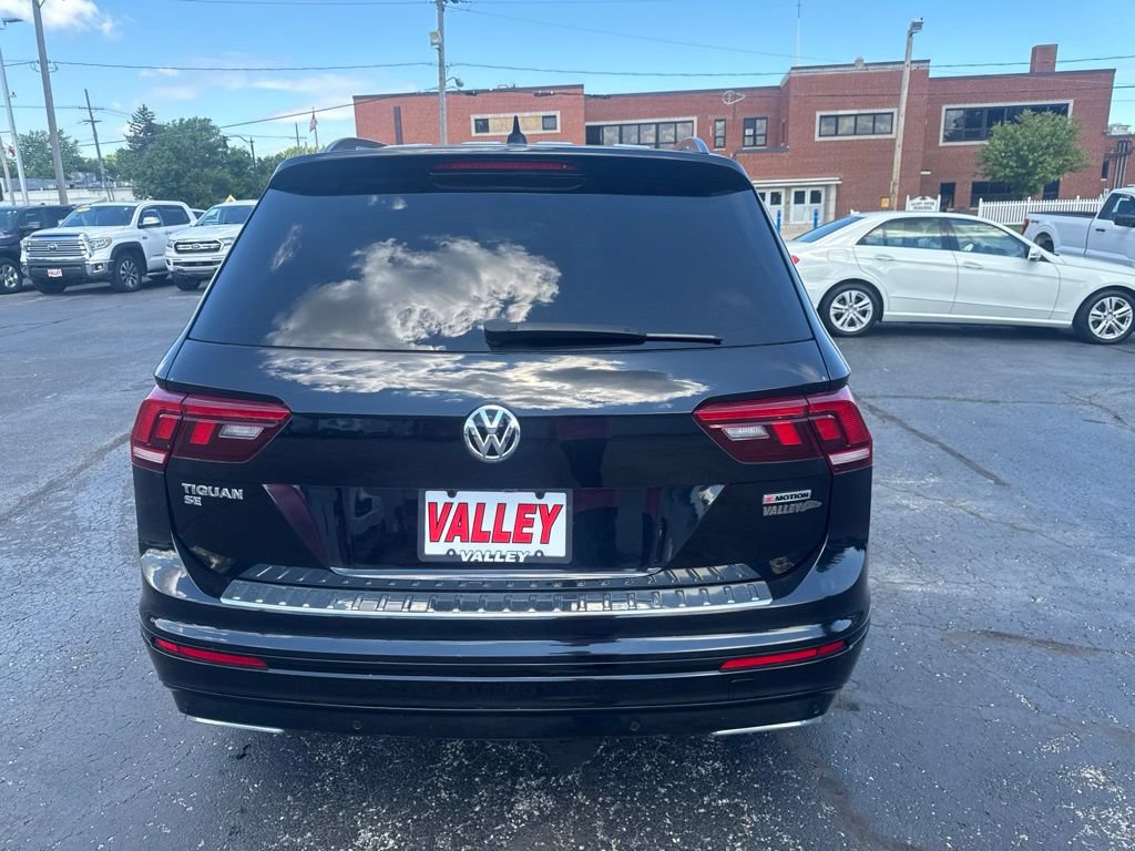 Used 2021 Volkswagen Tiguan SE R-Line AWD/4WD image 4