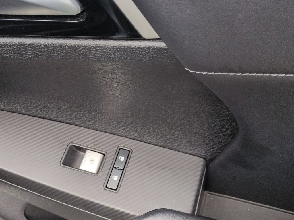 Used 2025 Mitsubishi Outlander SE FWD image 34