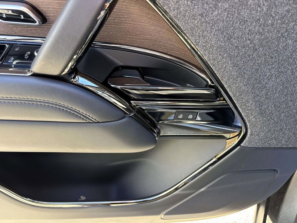 Certified 2023 Land Rover Range Rover Sport SE Dynamic image 13