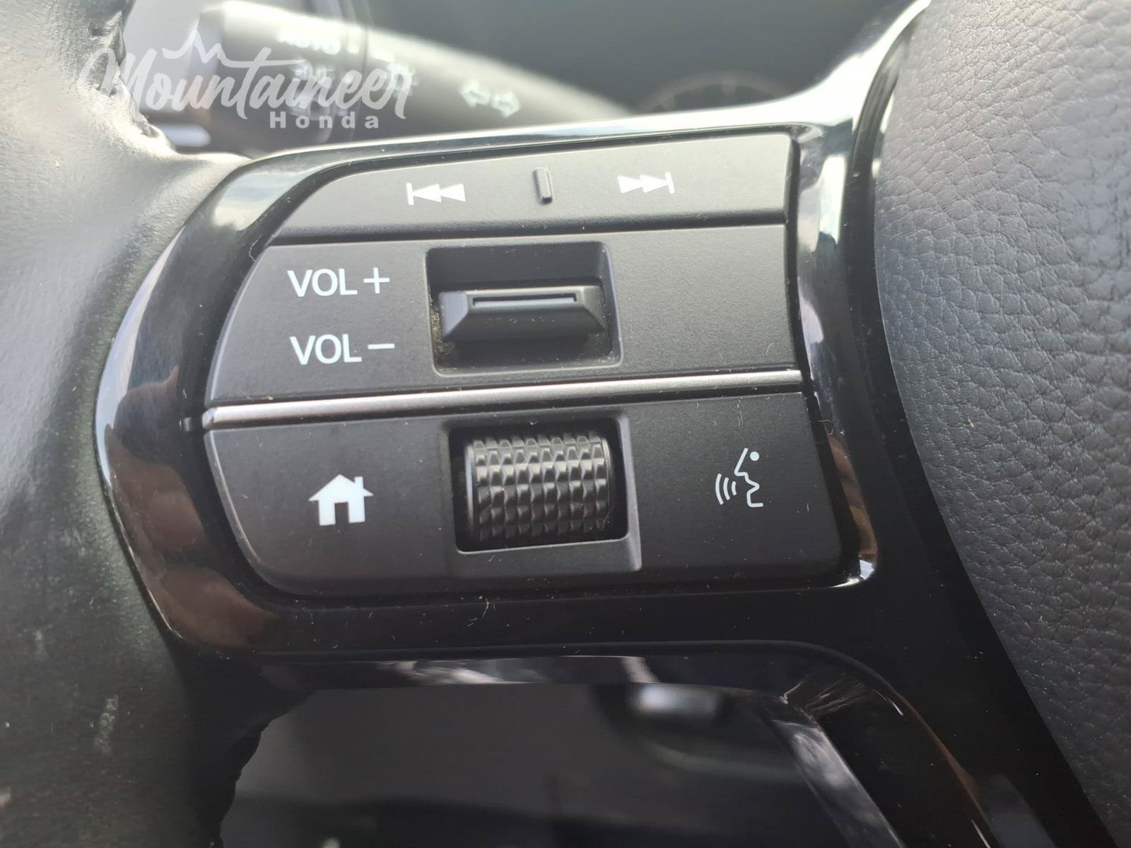 Used 2025 Honda CR-V EX-L image 30