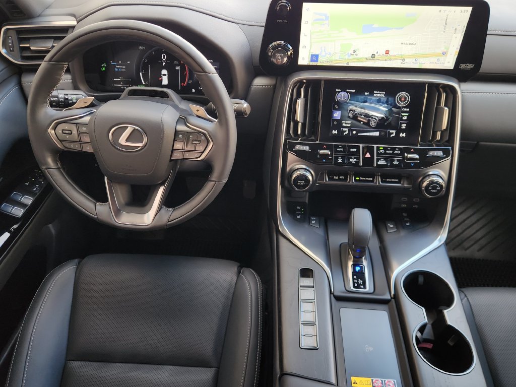 Certified 2026 Lexus LX 700h Luxury w/ Appearance Package AWD/4WD image 28