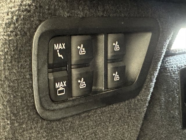 Used 2020 BMW X7 xDrive40i w/ M Sport Package image 20