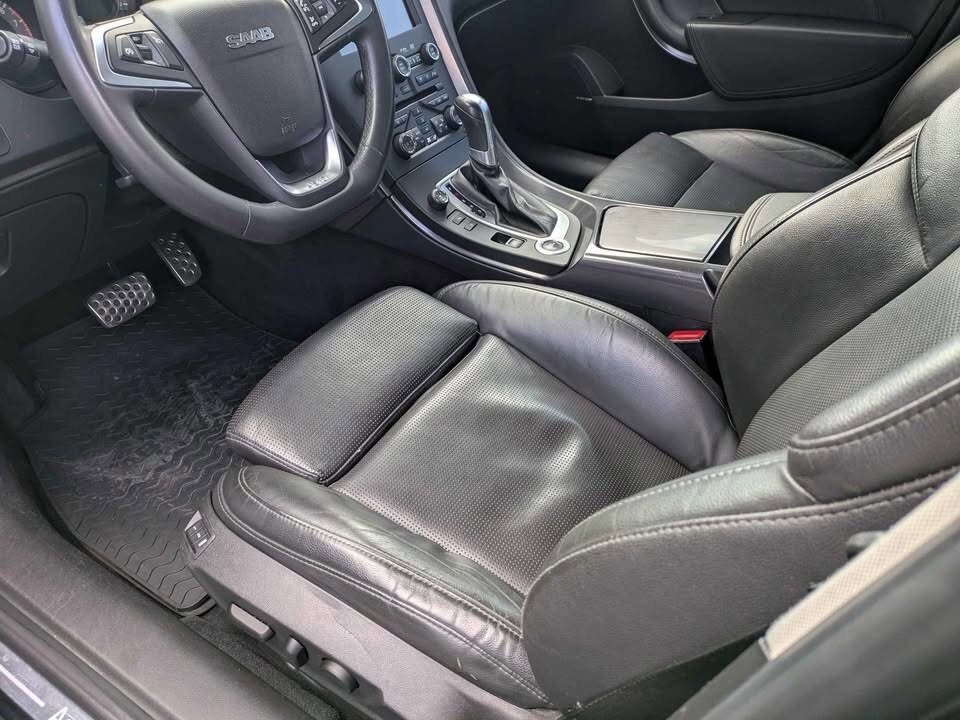 Used 2010 Saab 9-5 Aero w/ Rear Passenger Package image 10