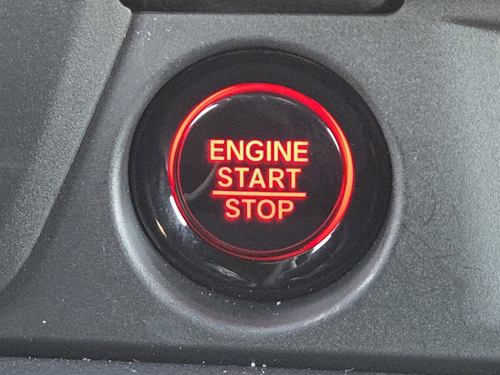 Used 2025 Honda Pilot Sport image 32