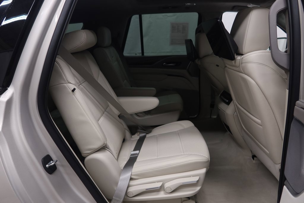 Used 2022 Cadillac Escalade Sport Platinum w/ LPO, ONYX Package AWD/4WD image 13