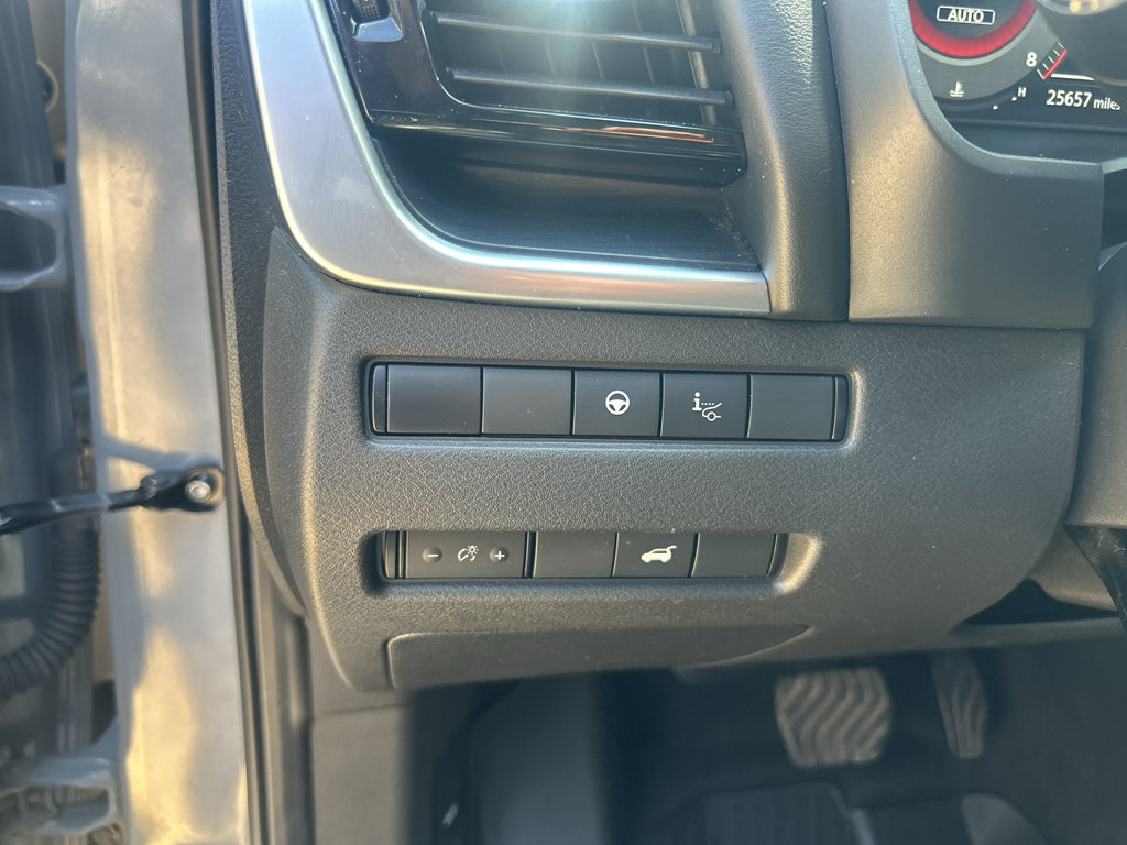 Certified 2023 Nissan Rogue Platinum w/ Platinum Premium Package AWD/4WD image 28