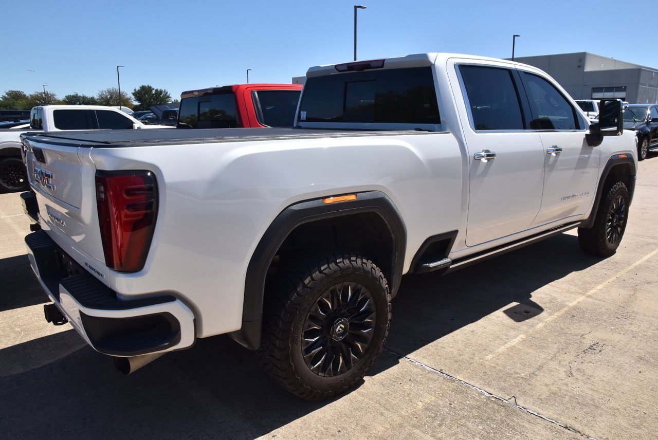 Used 2024 GMC Sierra 3500 Denali Ultimate AWD/4WD image 5