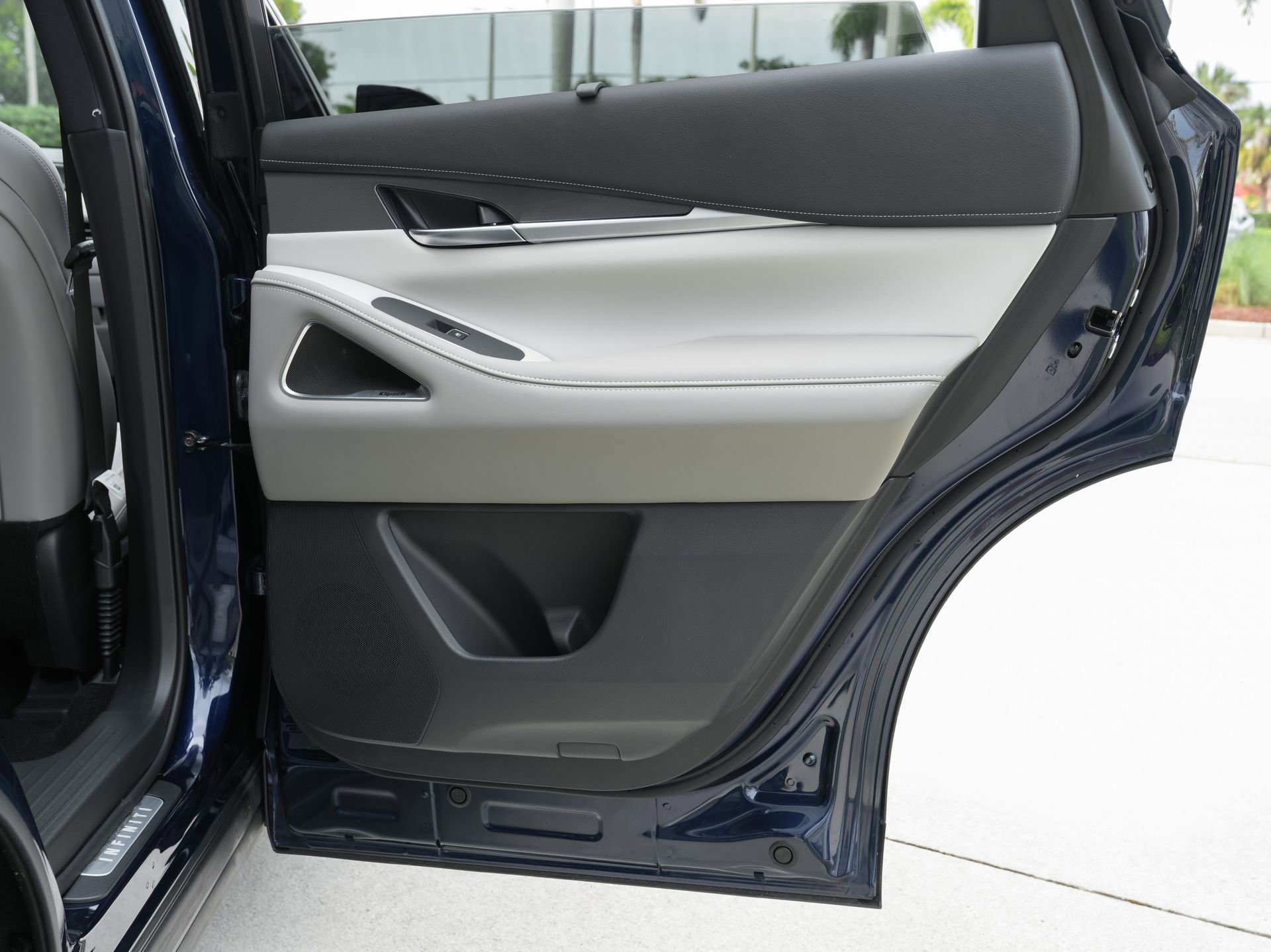 Certified 2026 INFINITI QX60 Luxe w/ Cargo Package FWD image 34
