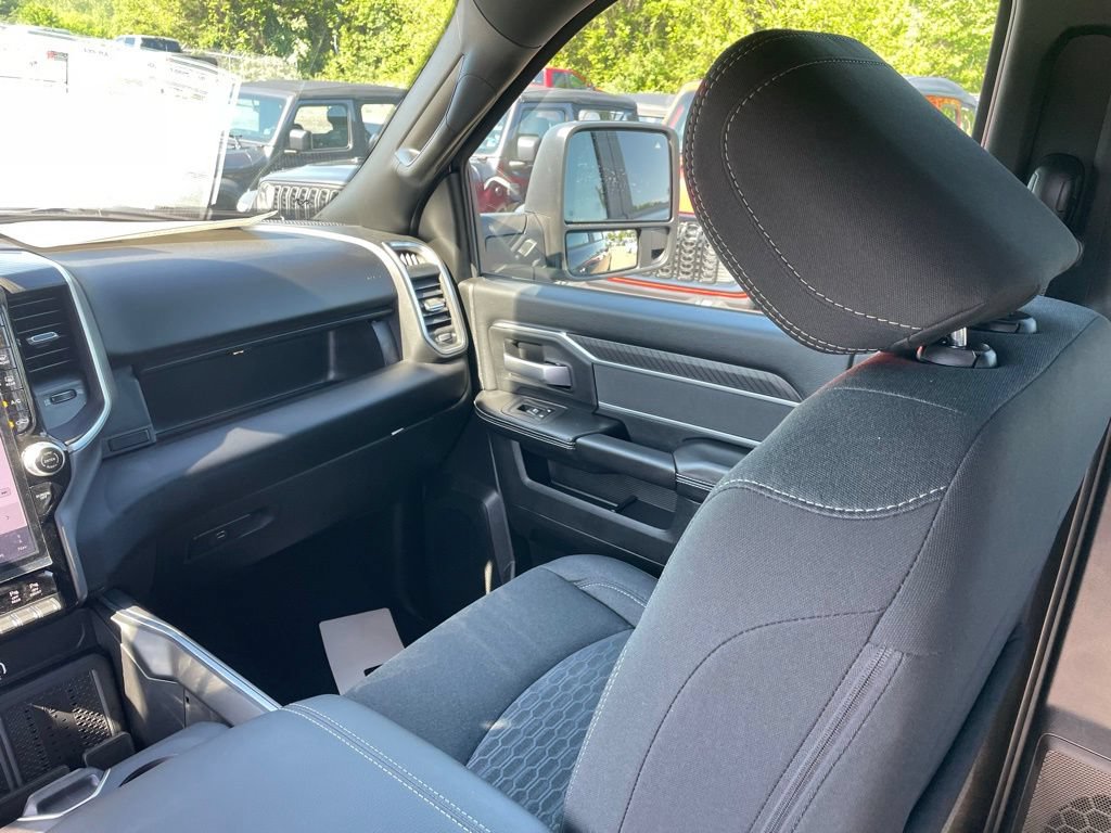 New 2026 RAM 2500 Big Horn AWD/4WD image 22