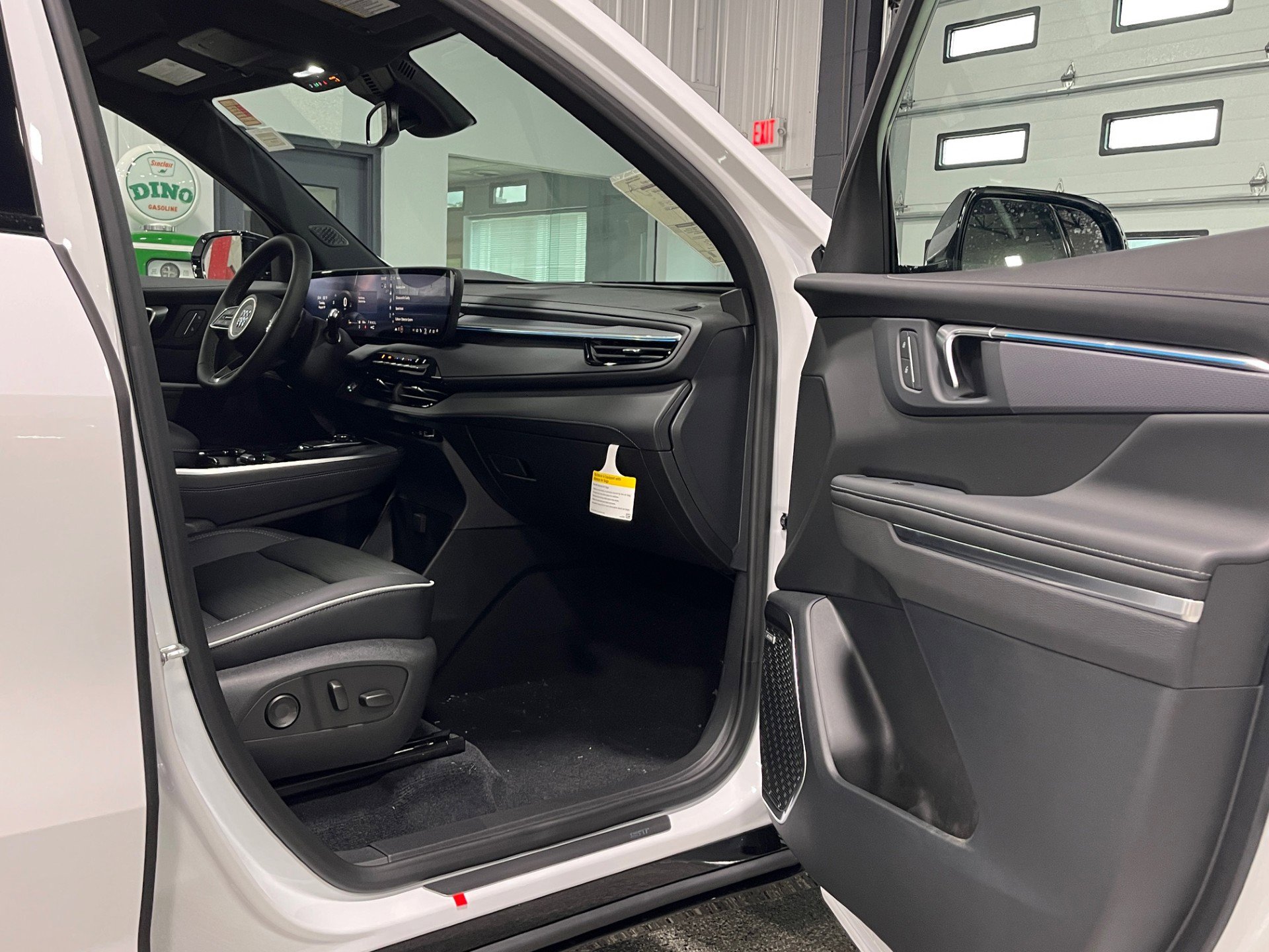 New 2026 Buick Enclave Sport Touring w/ LPO, Floor Liner Package image 7