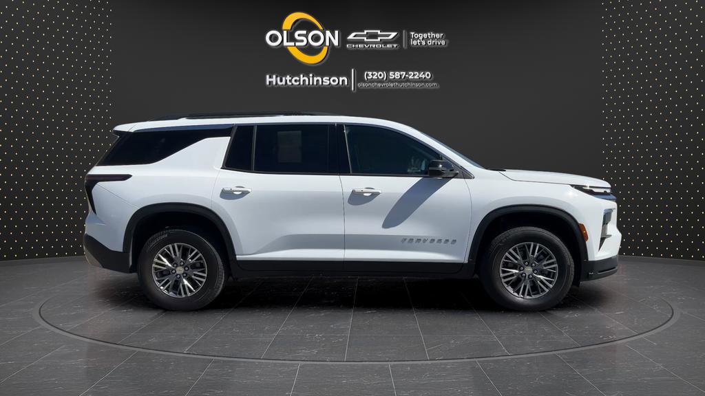 Used 2025 Chevrolet Traverse LT image 6