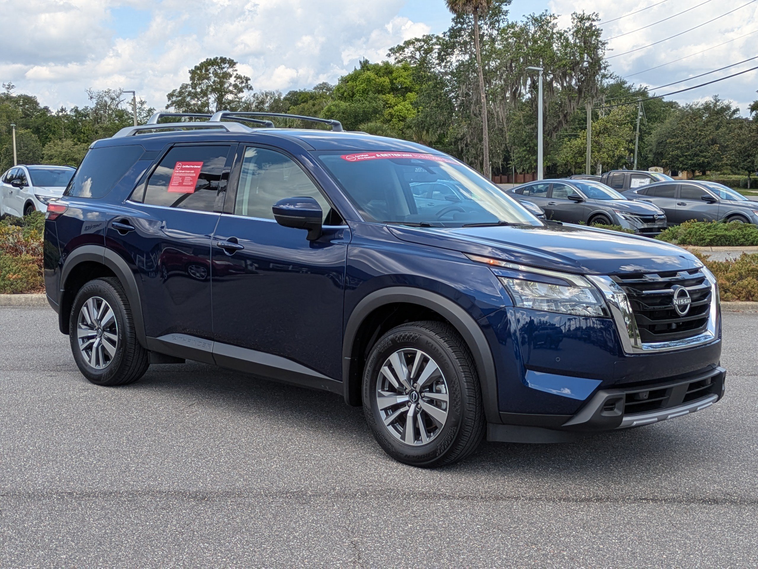 Certified 2025 Nissan Pathfinder SL w/ Cargo Package FWD image 2