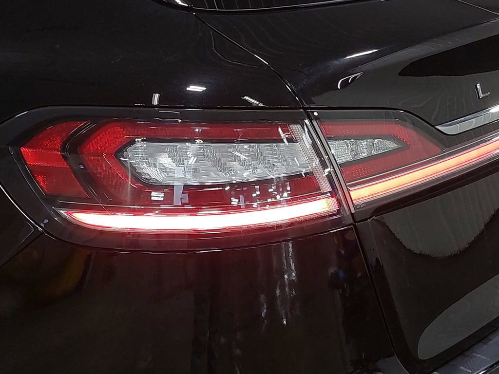 Used 2022 Lincoln Nautilus Reserve w/ Monochromatic Package image 36