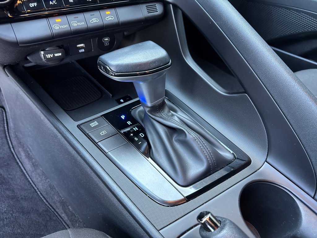 Certified 2025 Hyundai Elantra Sport image 10