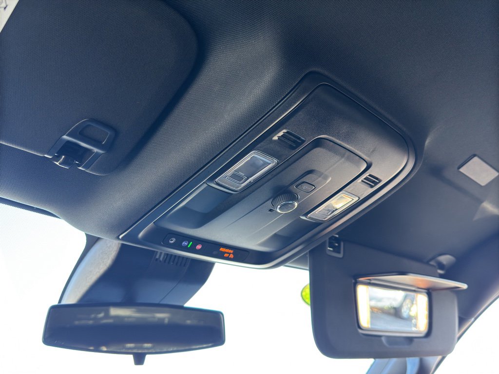 Used 2025 Chevrolet Tahoe LT image 36