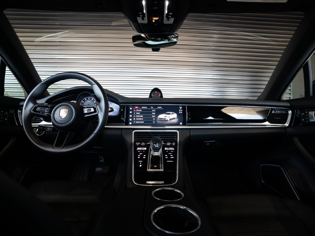 Certified 2023 Porsche Panamera image 25