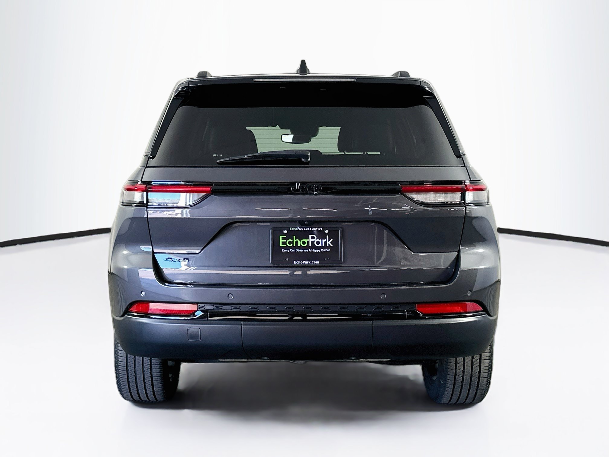 Used 2023 Jeep Grand Cherokee Altitude AWD/4WD image 7