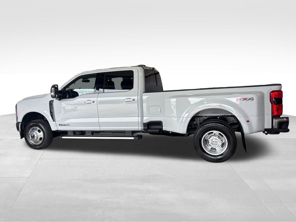 New 2026 Ford F350 Lariat AWD/4WD image 2