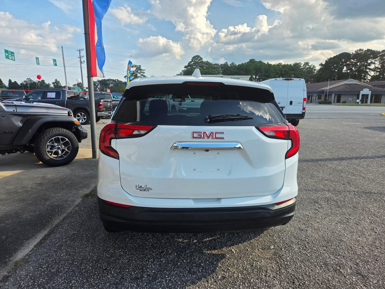 Used 2020 GMC Terrain SLE FWD image 4