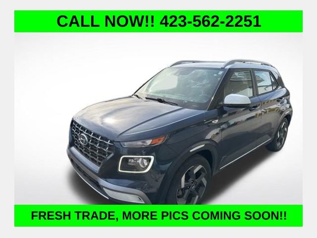Used 2021 Hyundai Venue FWD image 1