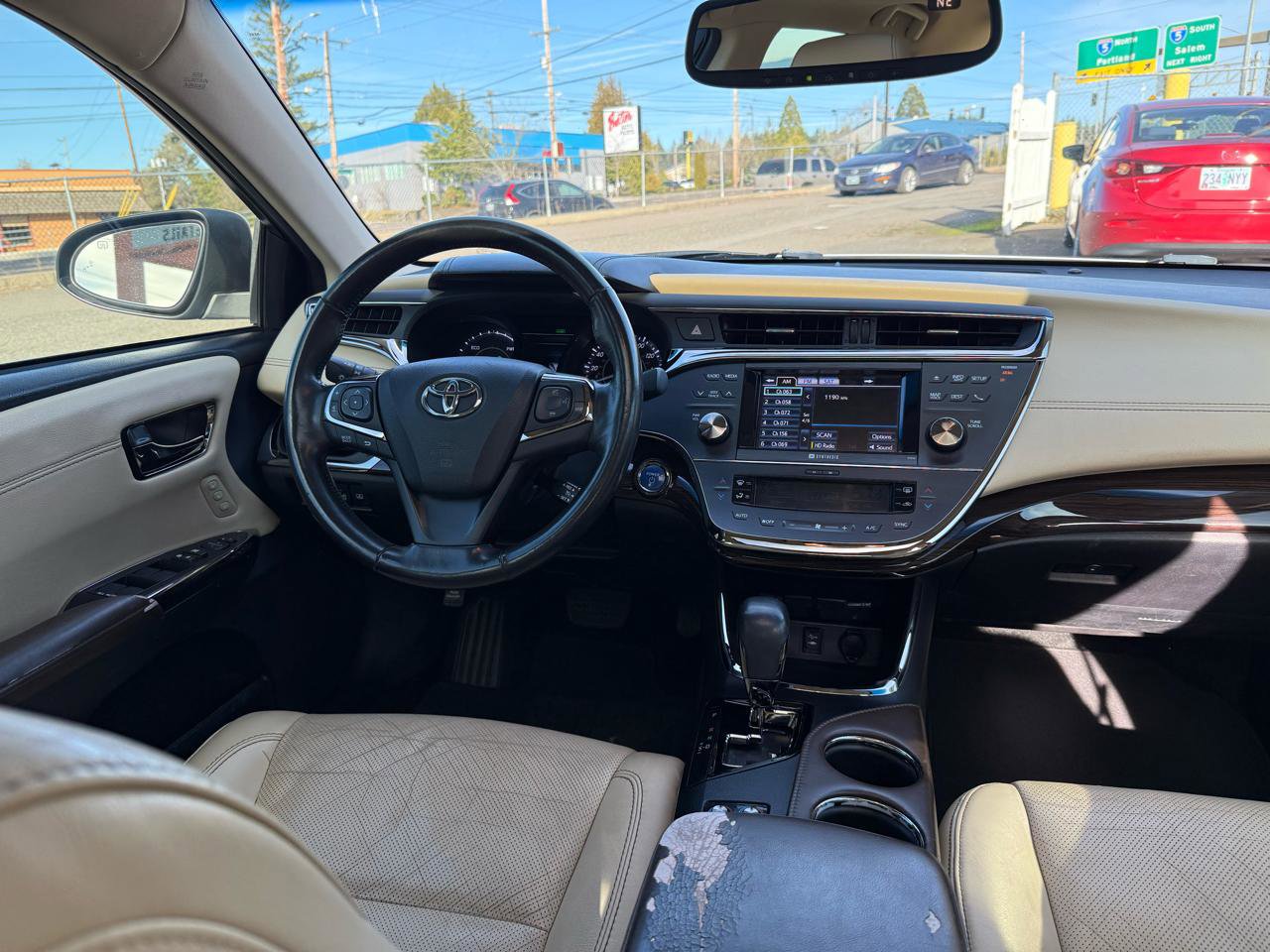 Used 2013 Toyota Avalon Limited image 21