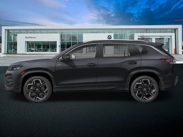 New 2026 Volkswagen Tiguan SEL R-Line image 3