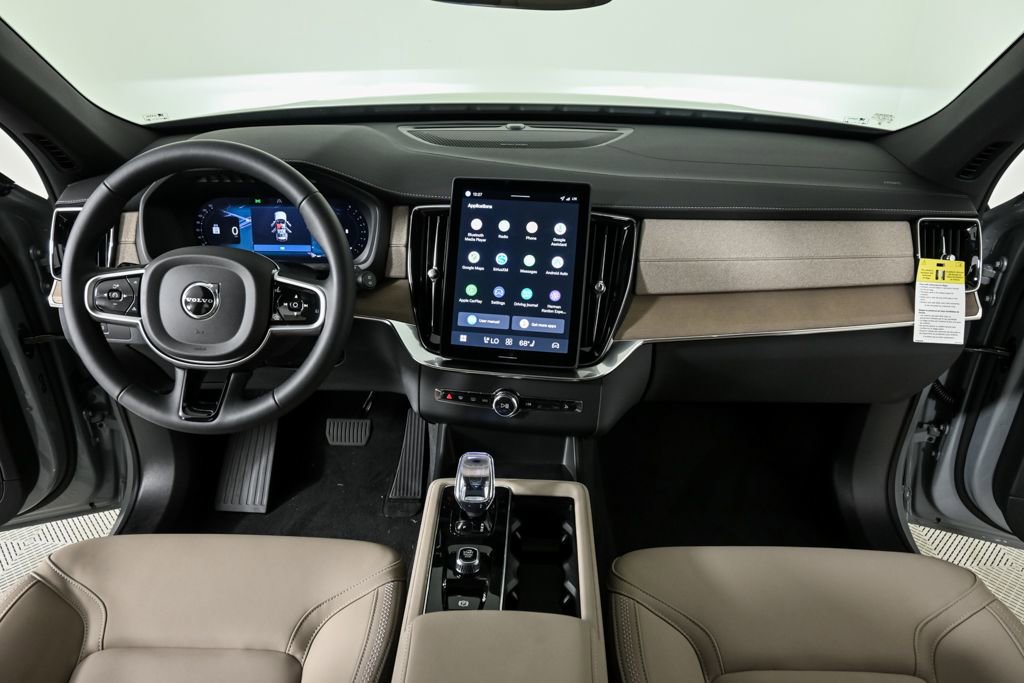 Used 2026 Volvo XC90 B6 Plus w/ Protection Package Premier AWD/4WD image 20