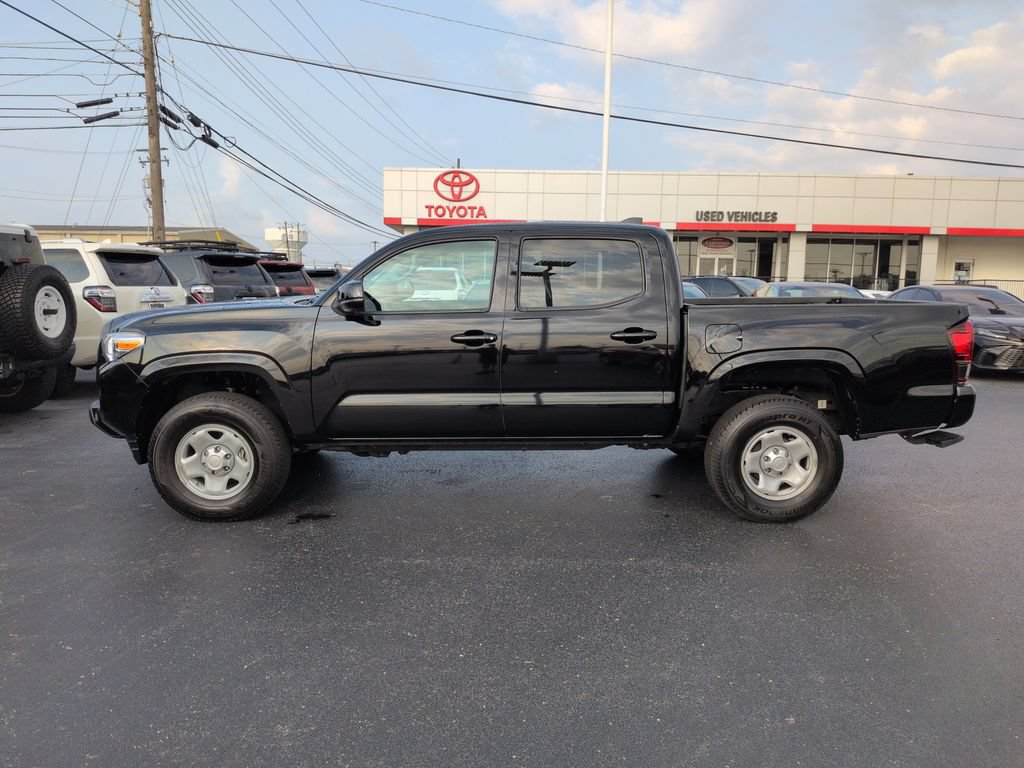 Used 2023 Toyota Tacoma SR AWD/4WD image 2