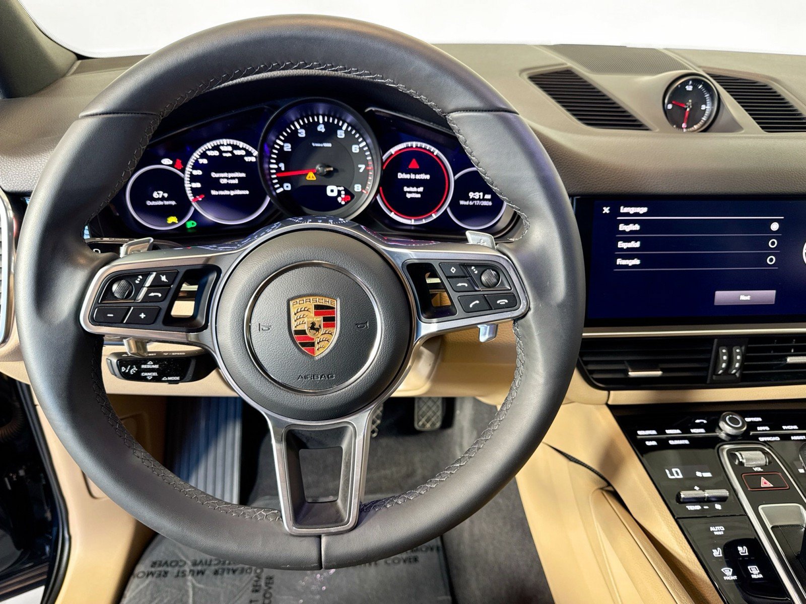 Used 2023 Porsche Cayenne Platinum Edition AWD/4WD image 13