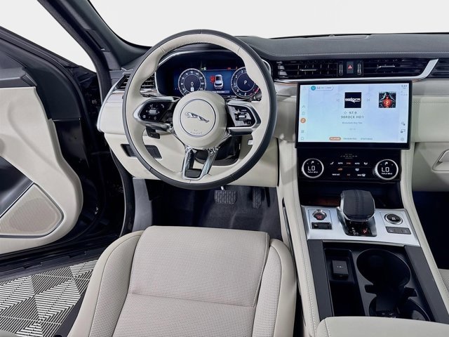 Used 2026 Jaguar F-PACE R-Dynamic S AWD/4WD image 25