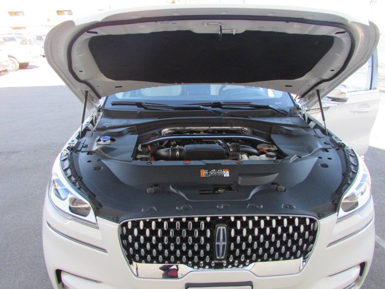 Used 2020 Lincoln Aviator Black Label Grand Touring w/ Class IV Trailer Tow Package image 31