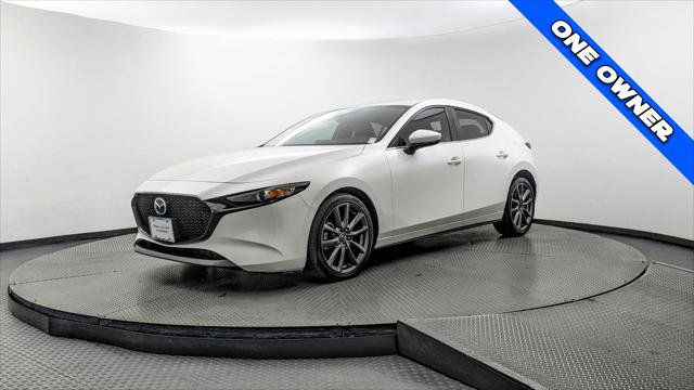 Used 2019 MAZDA MAZDA3 AWD Hatchback w/ Preferred Pkg image 2