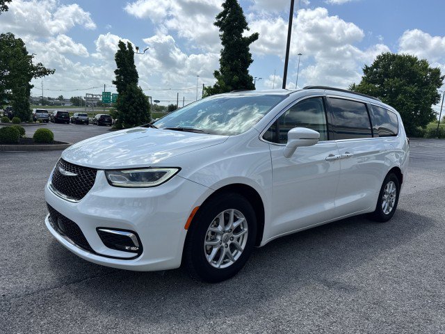 Used 2022 Chrysler Pacifica Touring-L FWD image 14