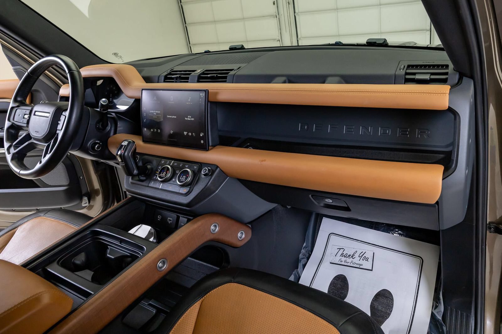 Used 2024 Land Rover Defender 110 X AWD/4WD image 13