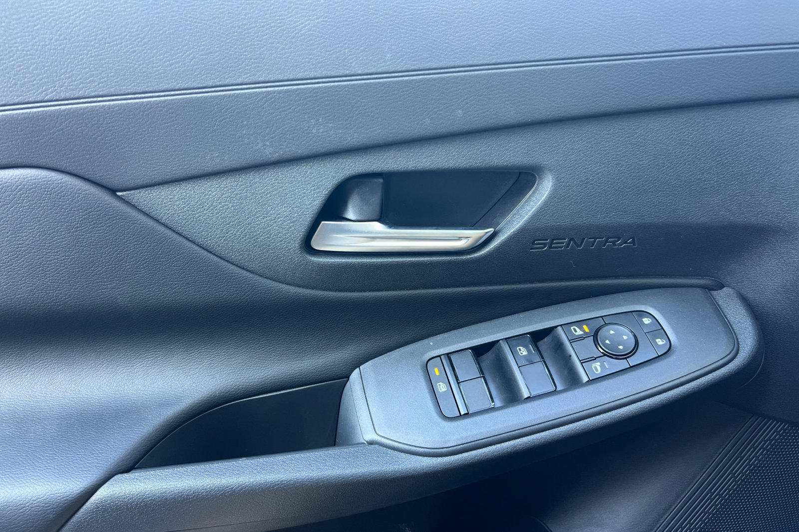 New 2027 Nissan Sentra SV w/ Floor Mat Package FWD image 8