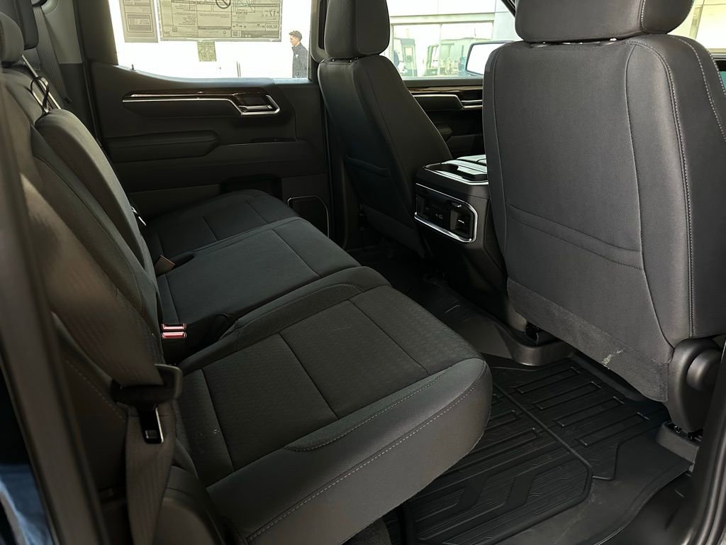 New 2026 GMC Sierra 1500 Elevation image 16