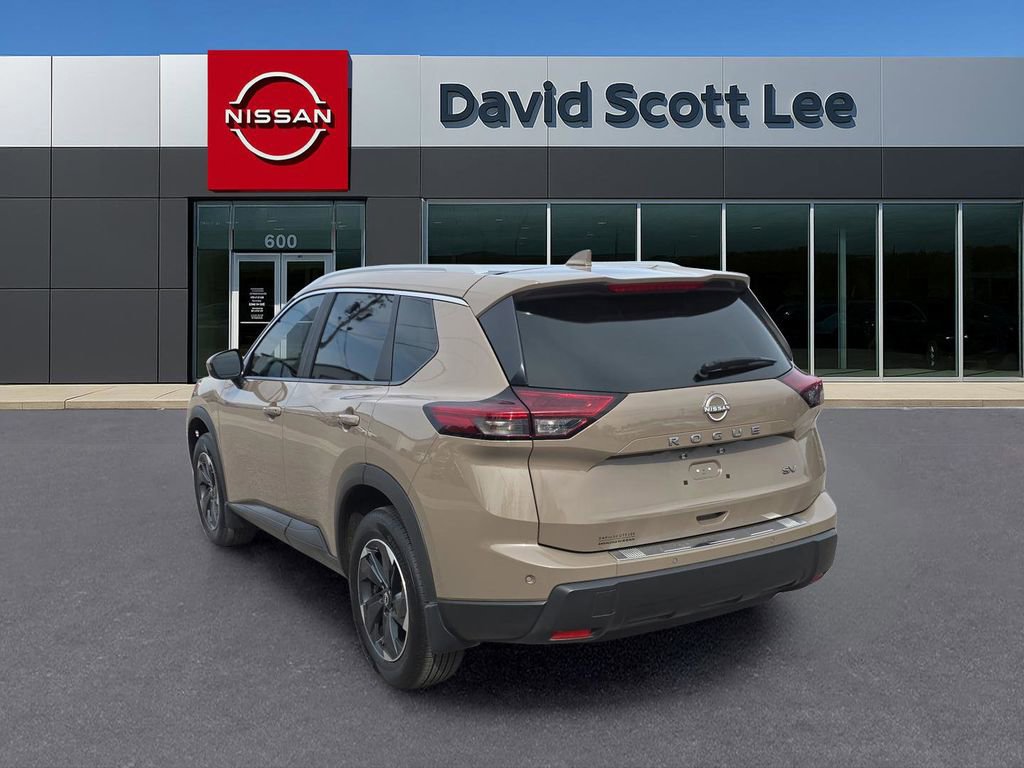 Used 2024 Nissan Rogue SV w/ SV Premium Package image 8