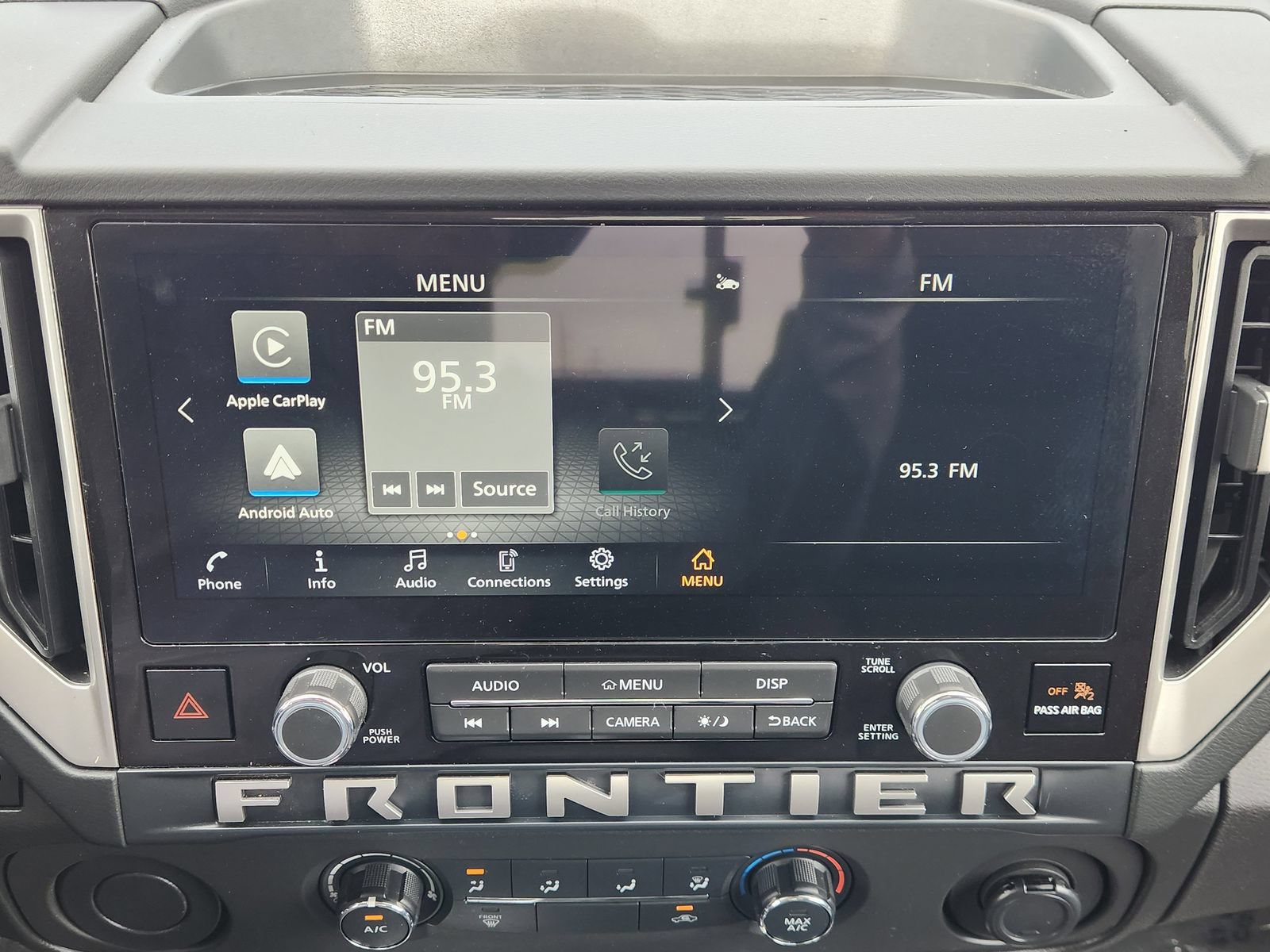 Used 2025 Nissan Frontier SV RWD image 19