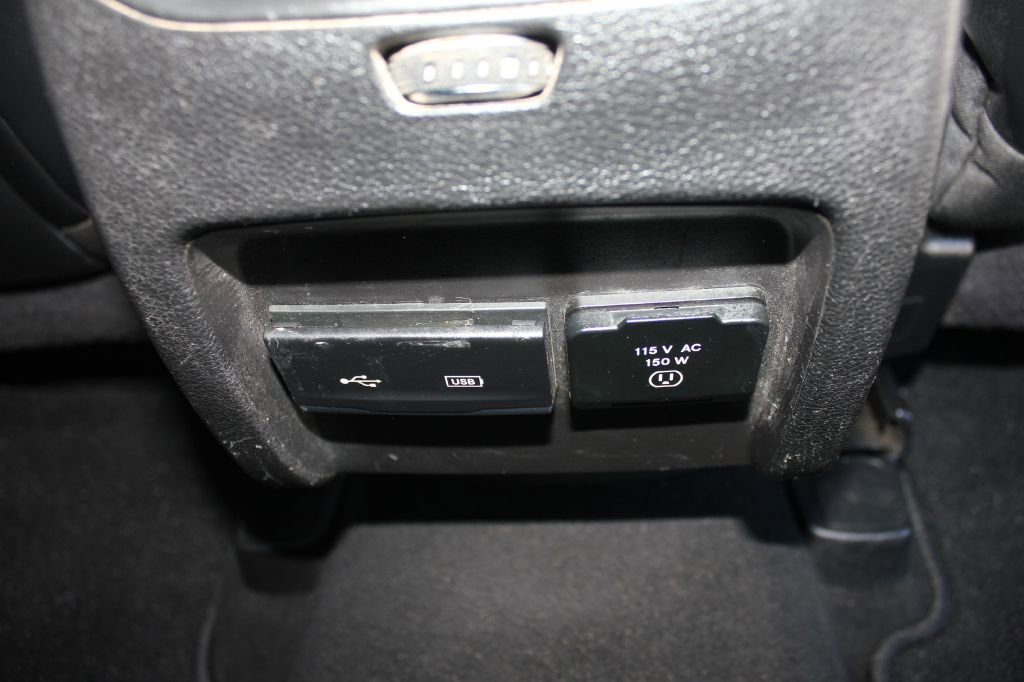 Used 2019 Jeep Cherokee Limited image 37