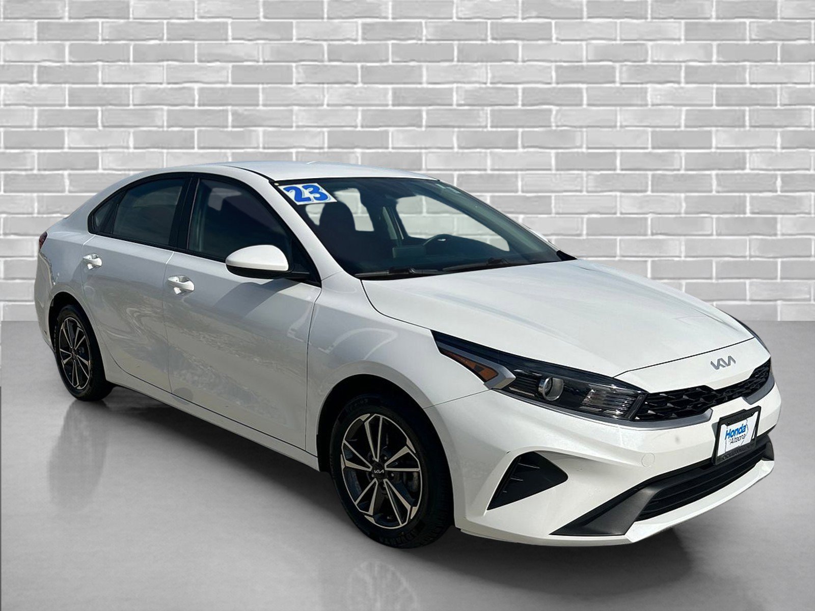 Used 2023 Kia Forte LXS FWD image 7