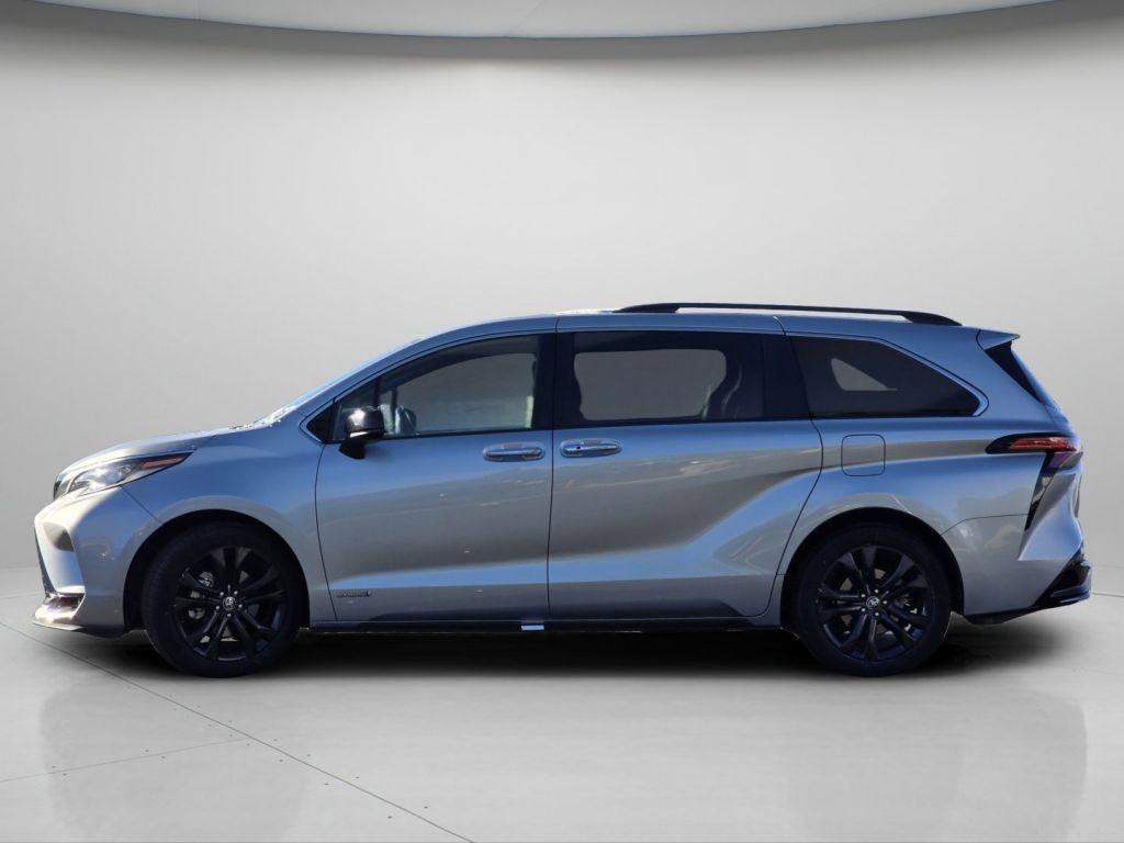 Used 2021 Toyota Sienna XSE FWD image 20