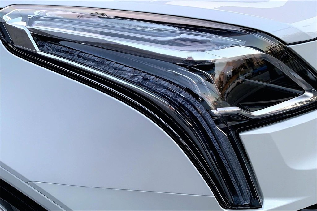 Used 2025 Cadillac XT5 Premium Luxury w/ LPO, Premium Carpet Package image 26