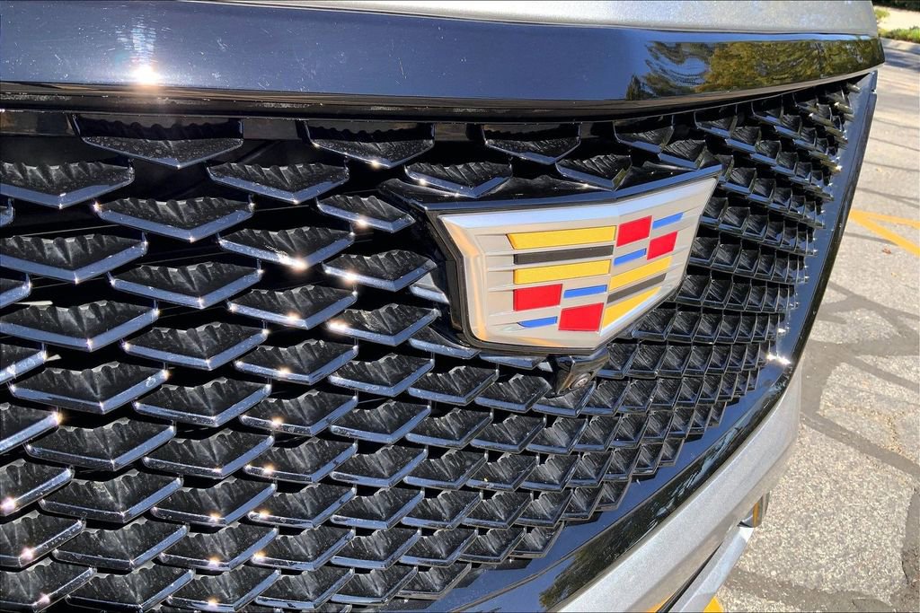 Certified 2025 Cadillac Escalade ESV Sport w/ Touring Package image 31